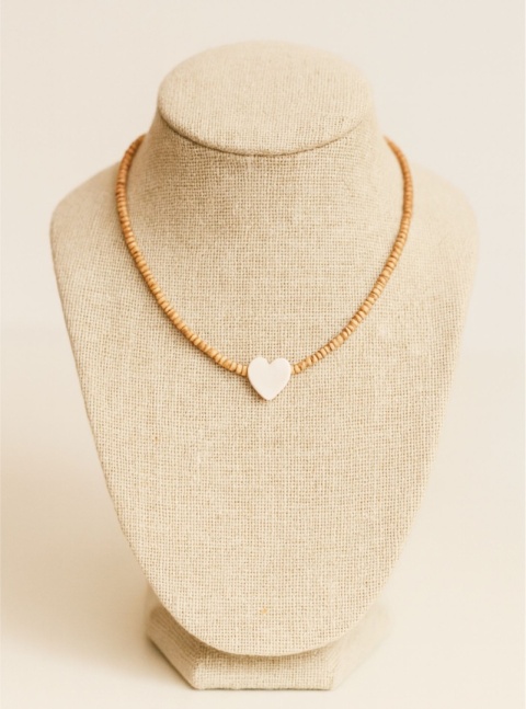 Delikatny naszyjnik z masą perłową