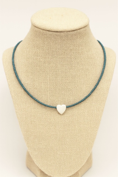 Delikatny naszyjnik z masą perłową