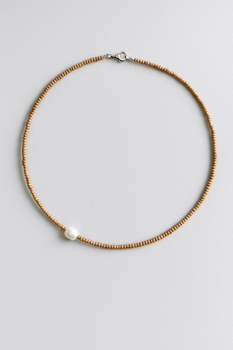 Delikatny naszyjnik z prawdziwą perłą