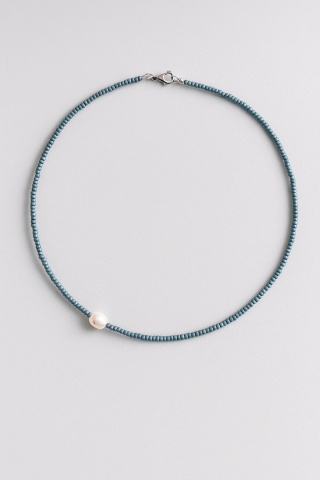 Delikatny naszyjnik z prawdziwą perłą