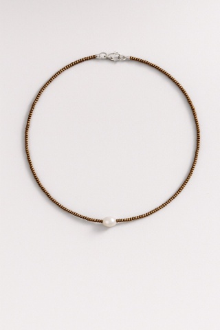 Delikatny naszyjnik z prawdziwą perłą