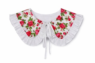 Kołnierzyk wiązany czerwone róże z falbanką