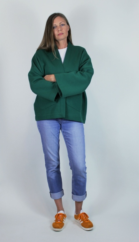 Narzuta z grubej dzianiny dresowej w kolorze ciemnej zieleni