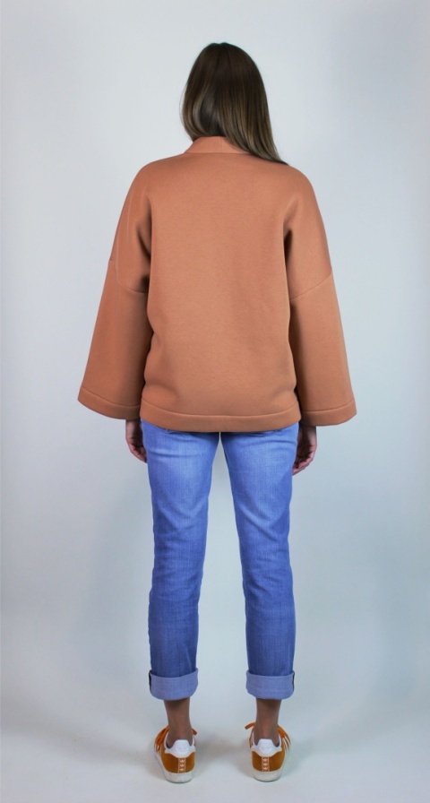 Narzuta z grubej dzianiny dresowej w kolorze mocca mouse