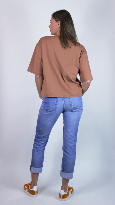 T-shirt z bawełny z elastanem w kolorze mocca muse